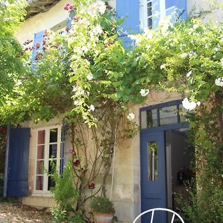 Grange Bleuet Bed & Breakfast