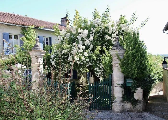 Grange Bleuet Bed and breakfast 3*