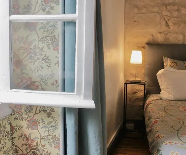 Grange Bleuet Bed and breakfast Aubeterre-sur-Dronne